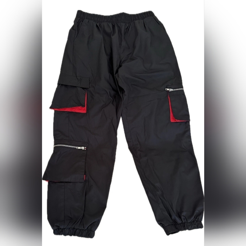 FOREVER 21 Women's Cargo Pants Waterproof, Lined  Black Red Size L